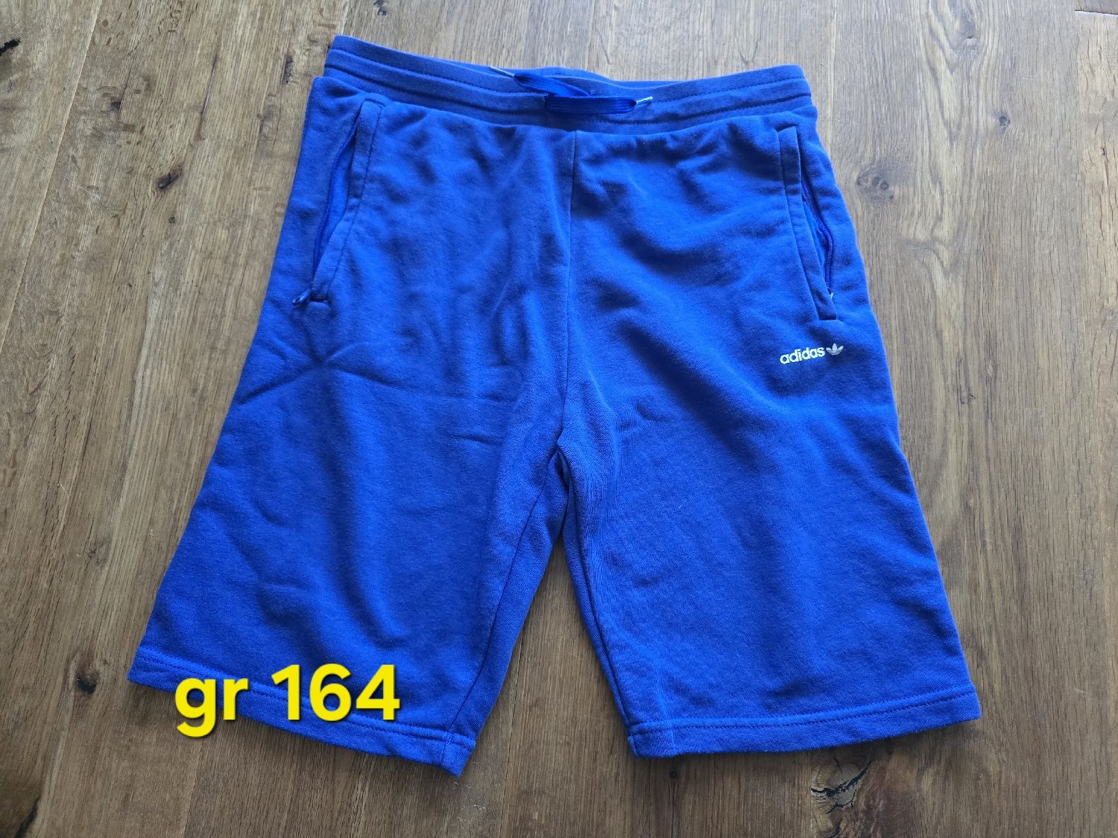 Hosen: Adidas Short Gr. 164, kurze Hose, – Gebraucht aus Wittenbach von Tigerlili