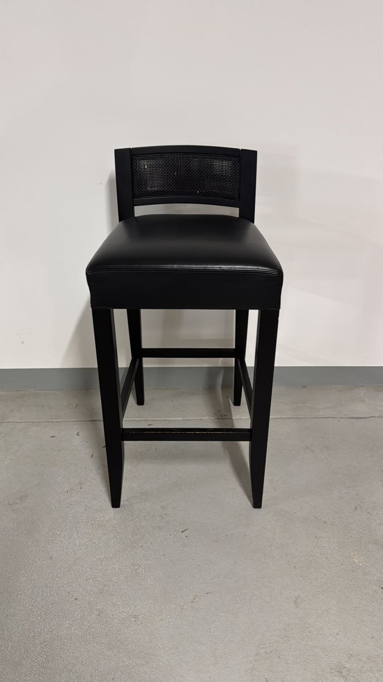 Hochstühle: elegant black bar stool – Gebraucht aus Gsteig b. Gstaad von Auctionly 4