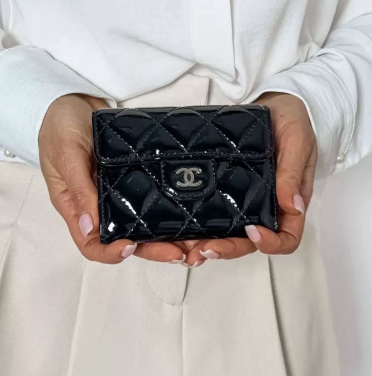Chanel Portamonete: Chanel Kartenetui Lackleder schwarz – Usato da Aesch BL venduto da trash12 1