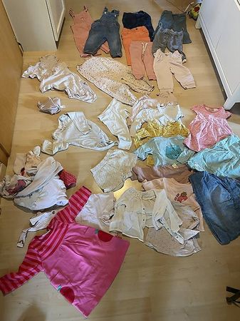Grosses Kleiderpaket Grösse 80