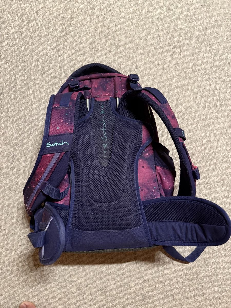 Satch Kindertaschen: Satch Schulrucksack Galaxy Pink – Gebraucht aus Davos Glaris von noa_59j8 2