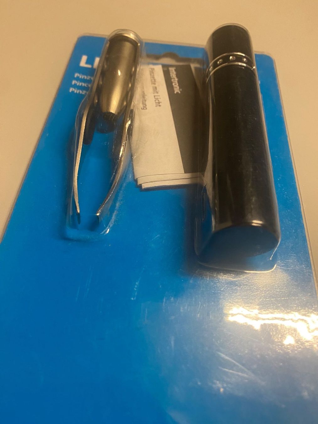 Alle Werkzeuge: Pinzette mit Licht von Intertronic – Neu und originalverpackt aus Gümligen von Farrolito 1