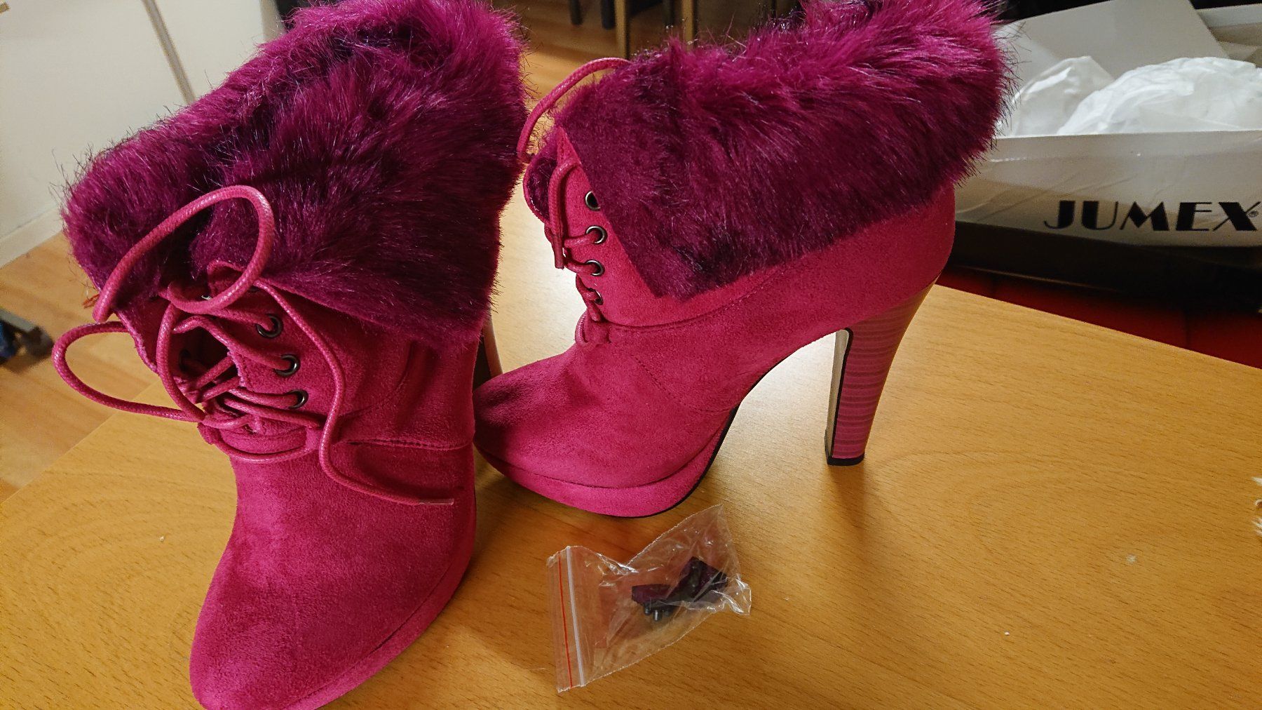 Scarpe da donna: Damenpumps in Rot, Grösse 36 – Nuovo e nell'imballaggio originale da Reinach BL venduto da Hampe45 2