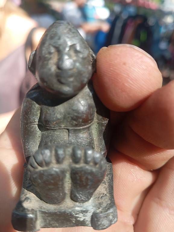 Skulpturen & Statuen: Figurative Skulptur Figur Metall alt, Buddha? – Gebraucht aus Basel von Petergunn