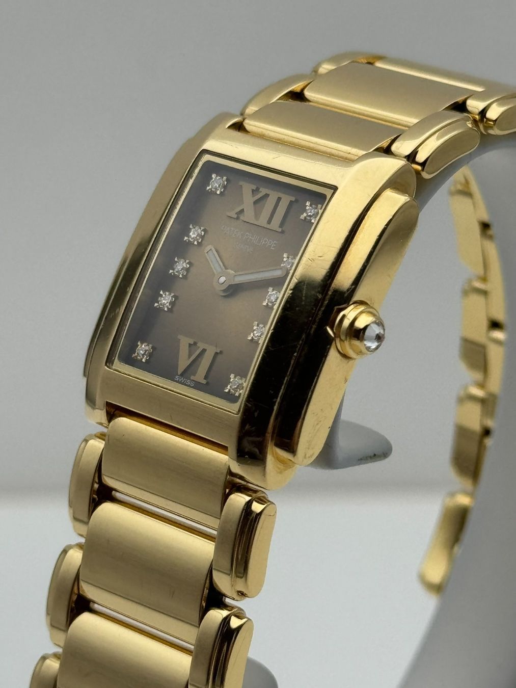 Patek Philippe Montres: Patek Philippe Twenty 4 Yellow Gold 4907/1J 010 – D'occasion à Lausanne par Waltana 2