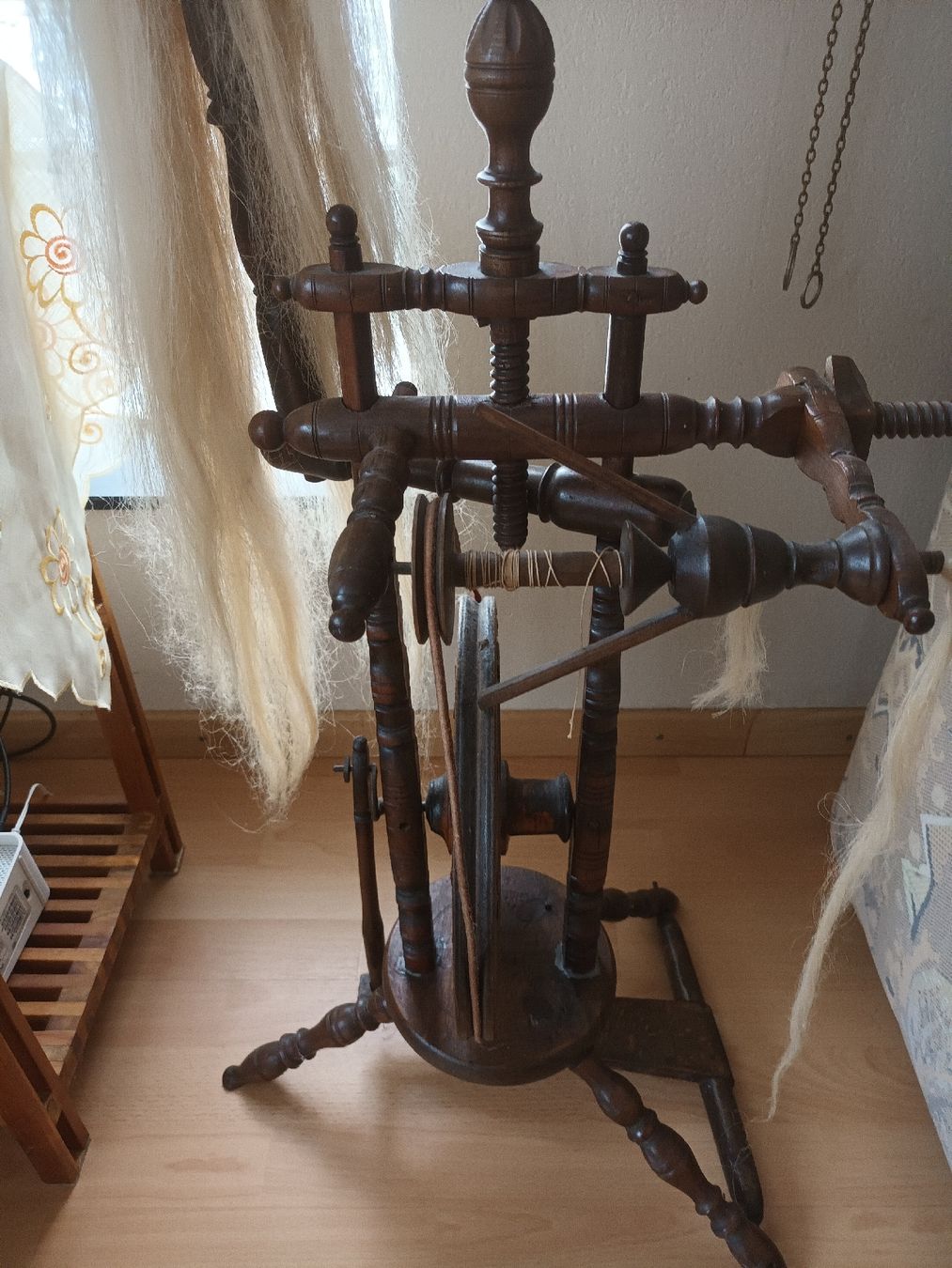Spinnrad aus Holz Dekoration (Gebraucht) in kriens für CHF 20 – mit ...