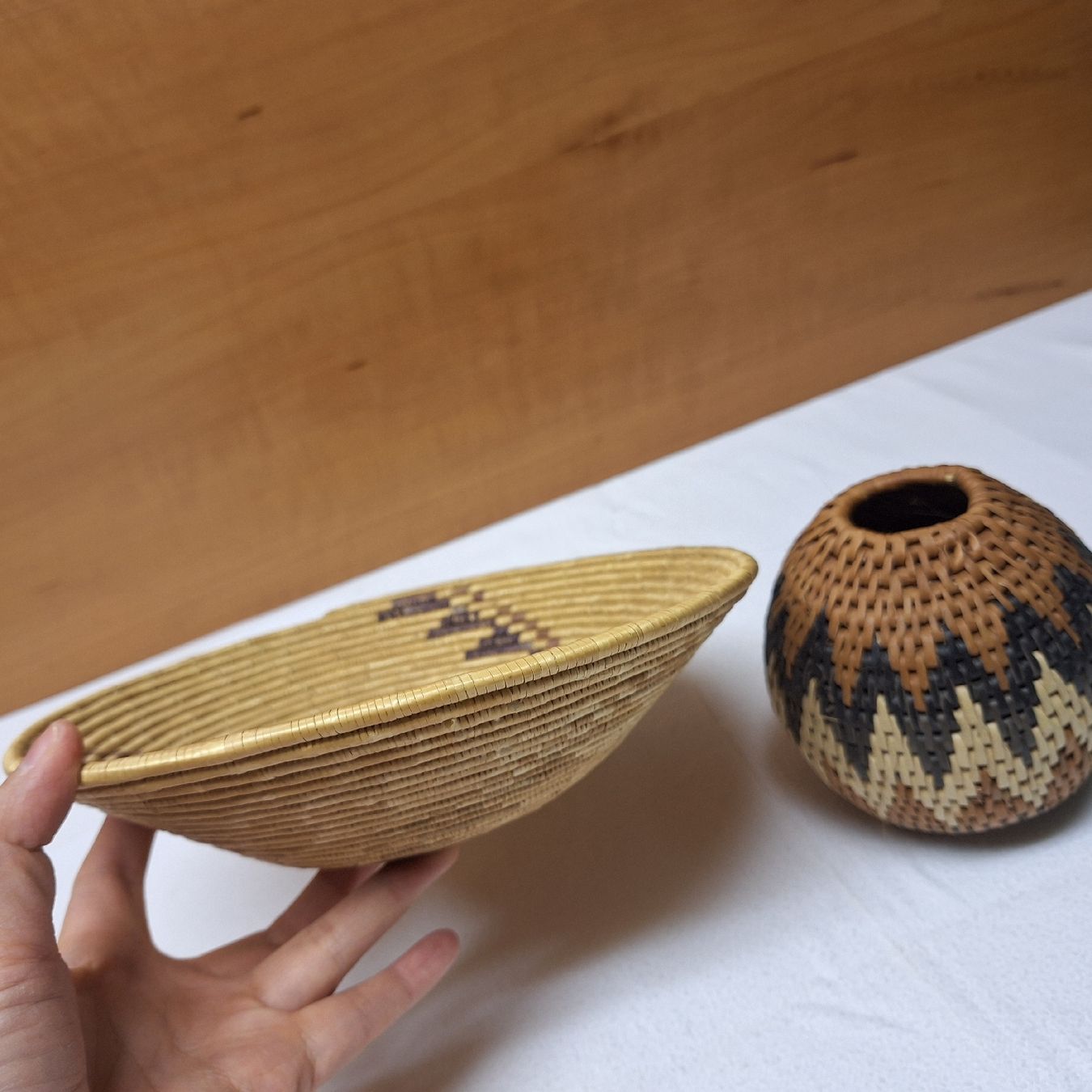 Tutte le decorazioni: Versand möglich! Afrikanisches Kräuterdösli &Flechtteller – Usato da Winterthur venduto da Goldpipau 3