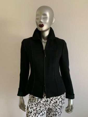 AKRIS: Neuer schwarzer Woll-Blazer mit Reissverschluss, 36