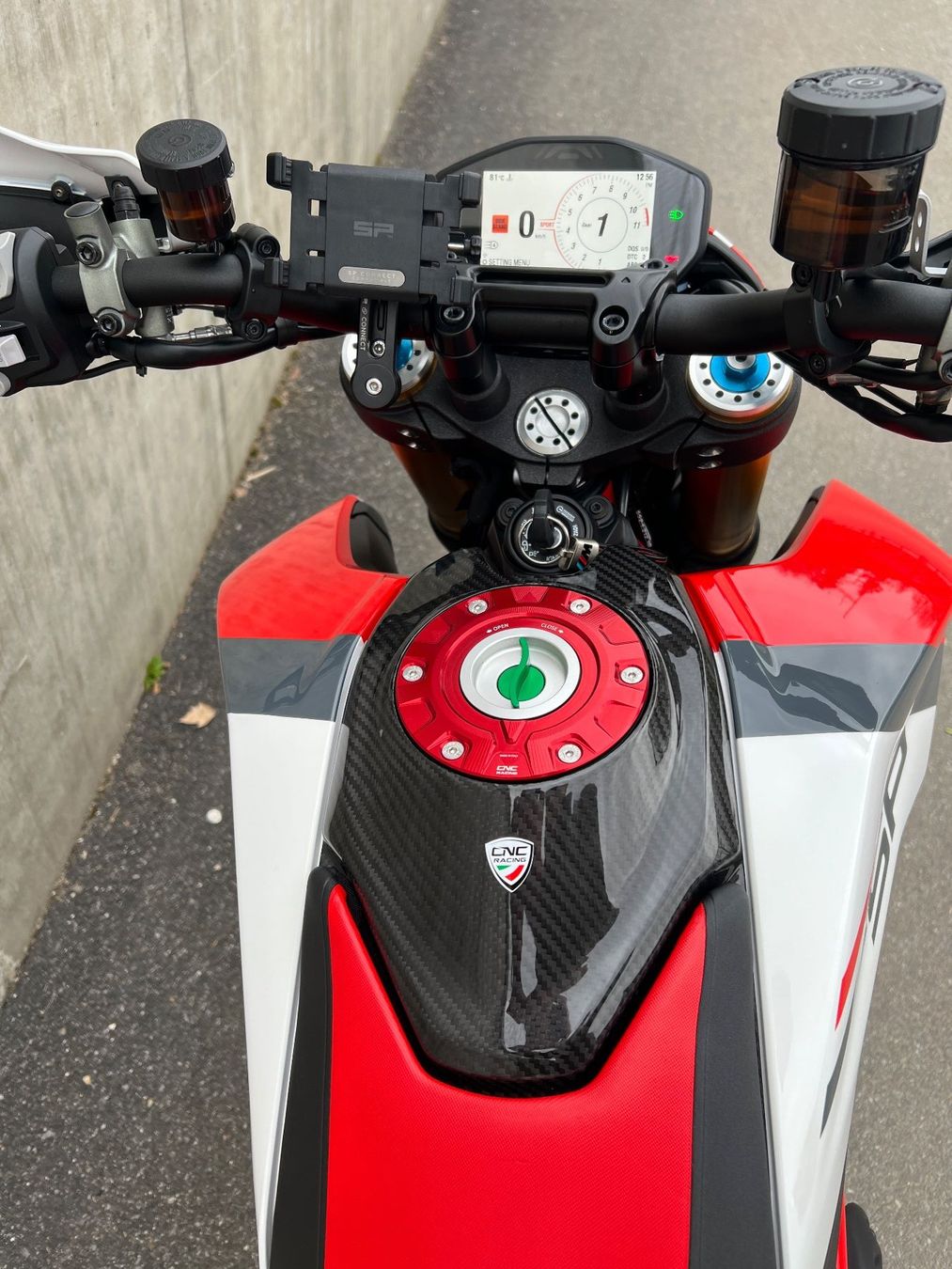 Ducati Strasse: Ducati Hypermotard 950 SP – Gebraucht aus Würenlingen von SaulGoodman1 6