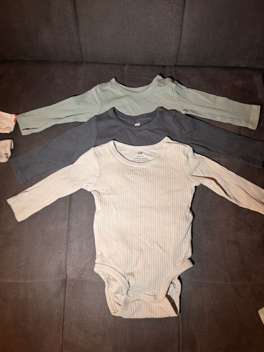 Lotti & Set di vestiti: Baby-Langarmbodys – einzeln oder als Paket   – Nuovo (secondo la descrizione) da Rupperswil venduto da GINGA-TYRESE