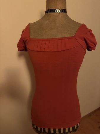 Basic T-Shirt Zara Collection Grösse M rot mit Puffärmel