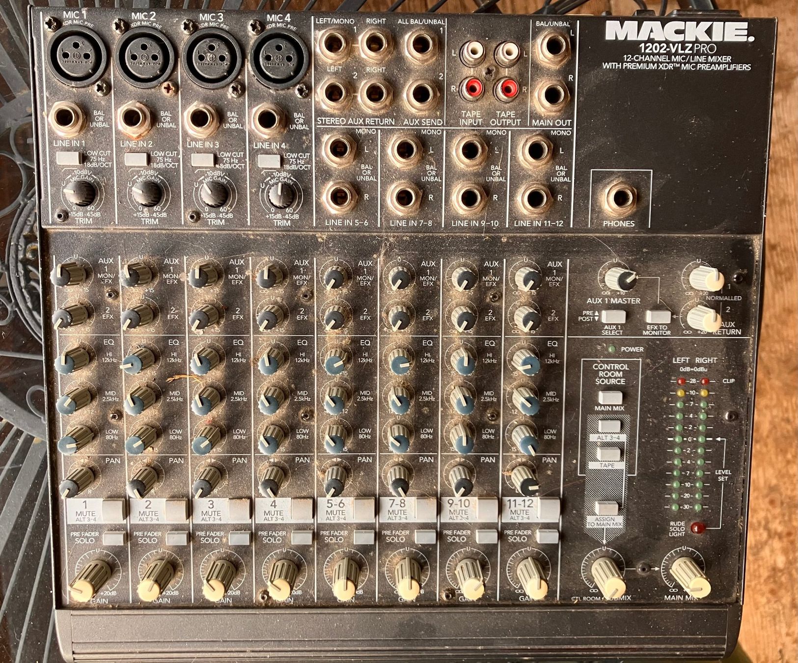 Console di mixaggio: Mackie Mischpult 1202 VLZ Pro – Usato da Linden venduto da nitsirc