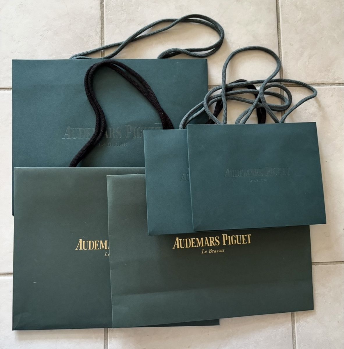Sacs: Audemars Piguet Papier Taschen – D'occasion à Etoy par Diadefin