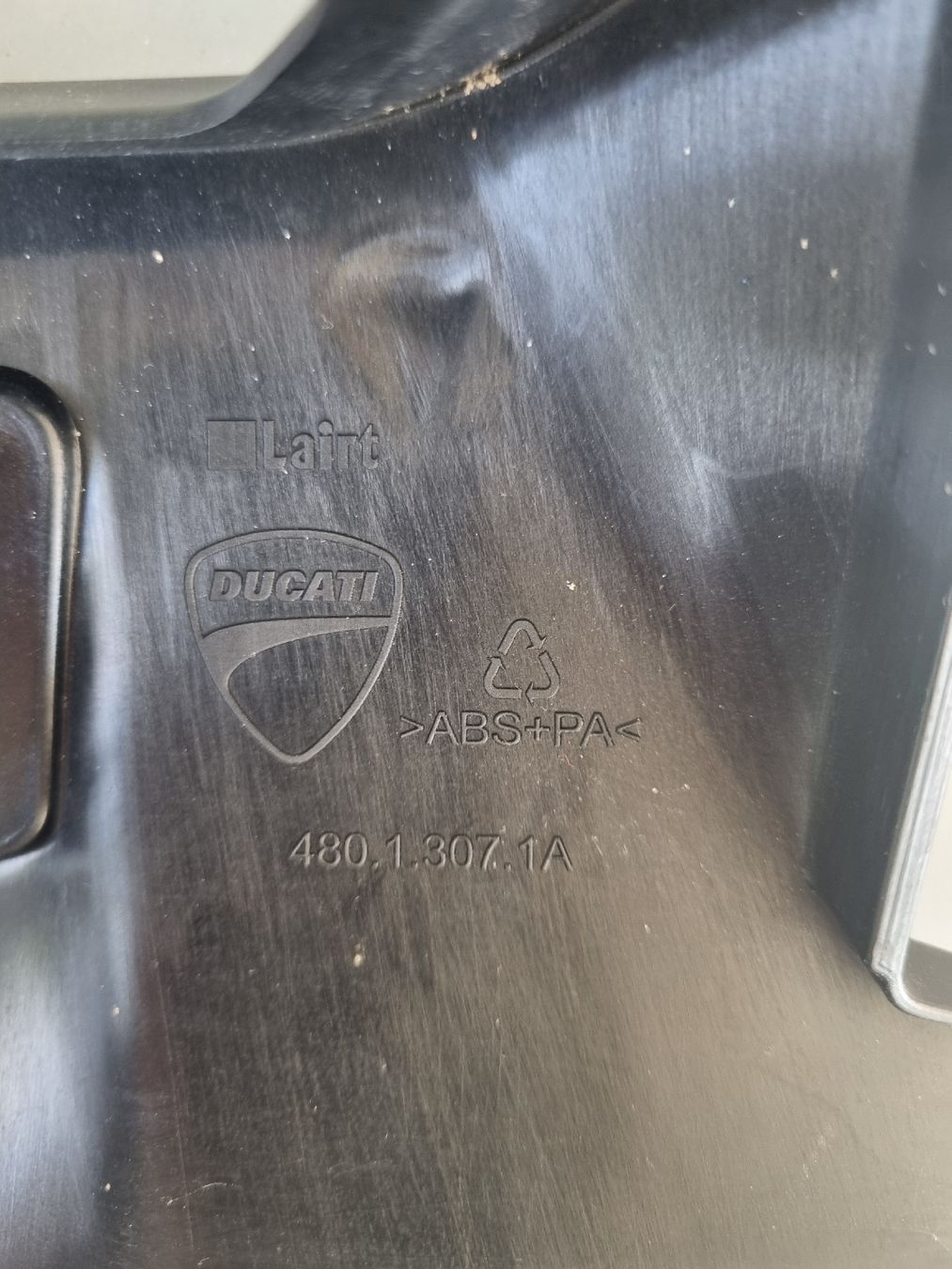Ducati Alle Motorradersatzteile: Cockpit-Verkleidung Ducati Diavel – Gebraucht aus Adlikon b.Regensdf von attila63 3