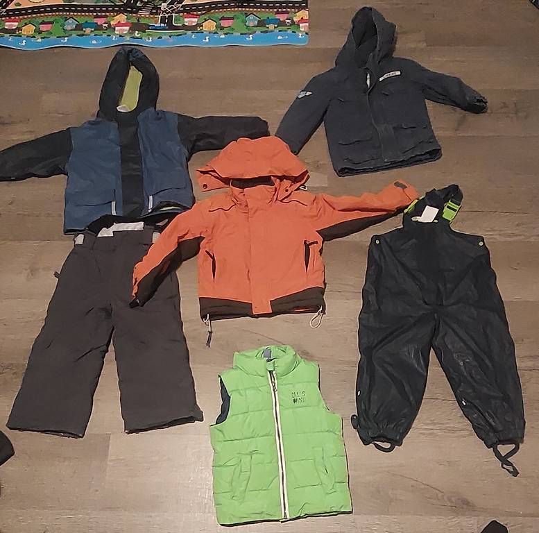 Lotti & Set di vestiti: Winterkleiderpaket 98 /104 – Usato da Tegerfelden venduto da mimi_1983