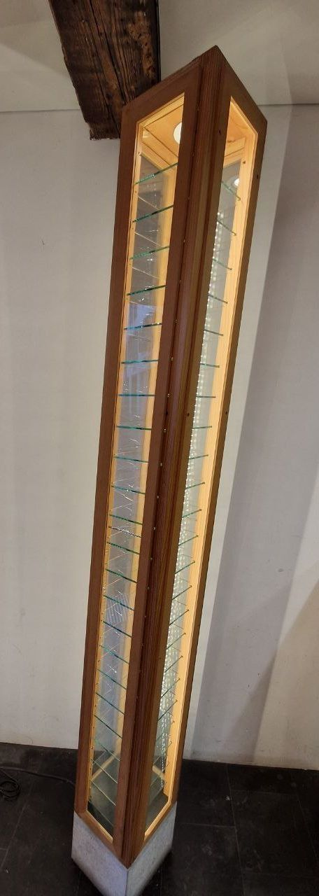 Vetrine: Vitrine einzelanfertigung Holz und Glas – Usato da Zuchwil venduto da Mathiueti 1