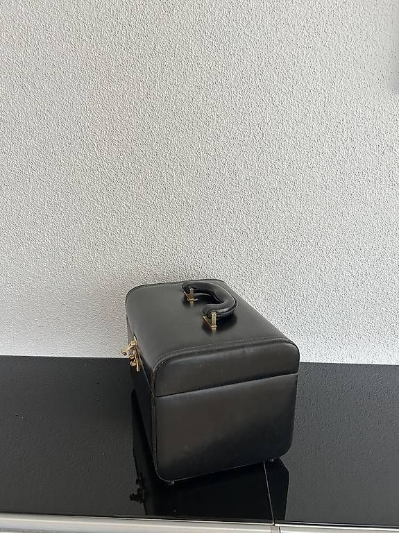 Custodie per cosmetici: Beauty case – Usato da Stans venduto da Fourcats 3