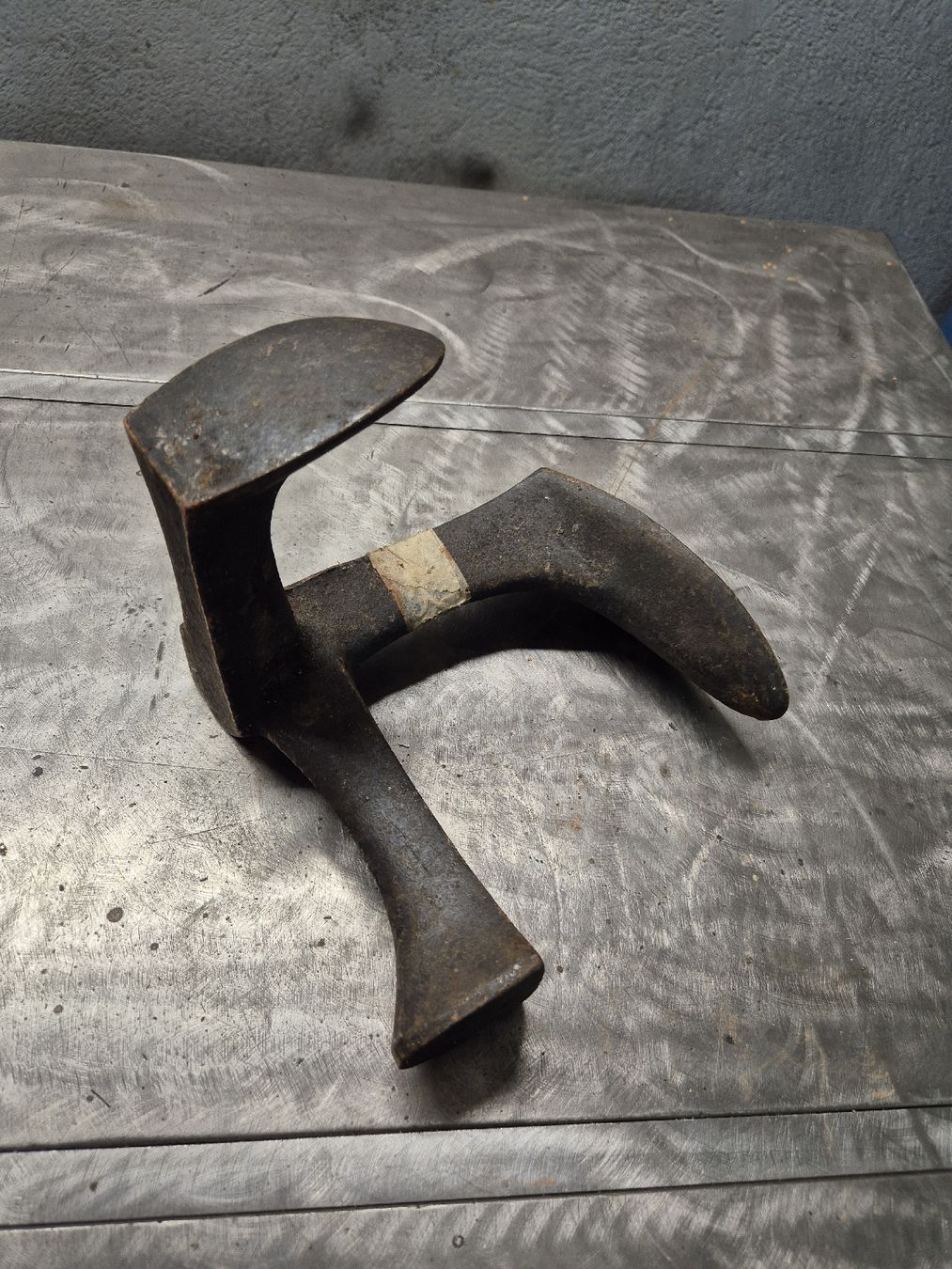 Outils anciens: Enclume de cordonnier – D'occasion à Le Locle par CHEGUA 2