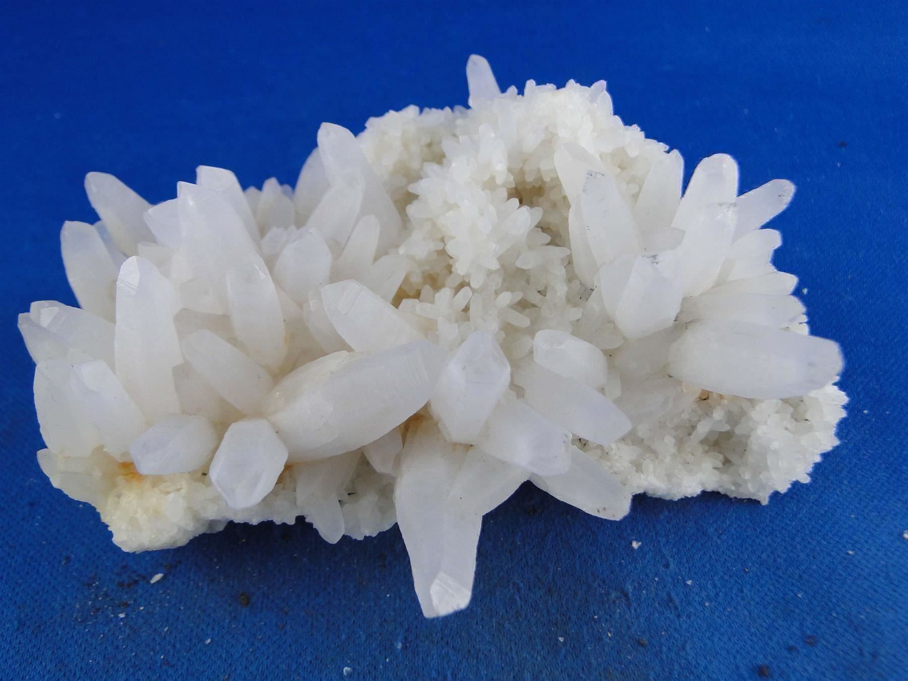 Minerali & Pietre curative: Bergkristall Mehrgenerationen – Usato da Schinznach Bad venduto da Demerald