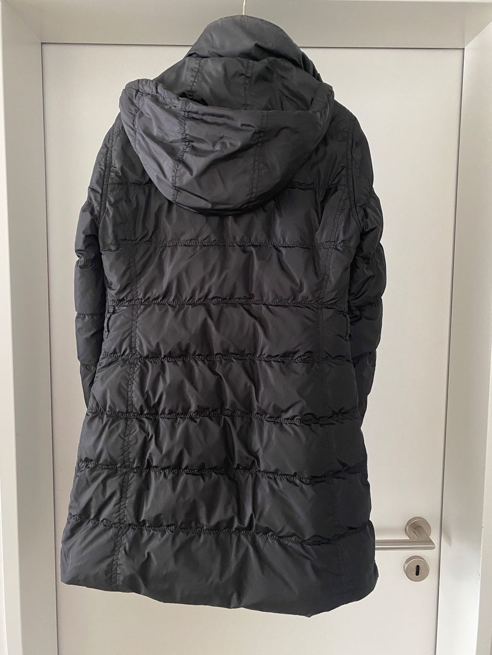 Prada Mäntel: Prada Daunenmantel, Parka schwarz , Damen – Defekt aus Schönenberg ZH von nielfa 1