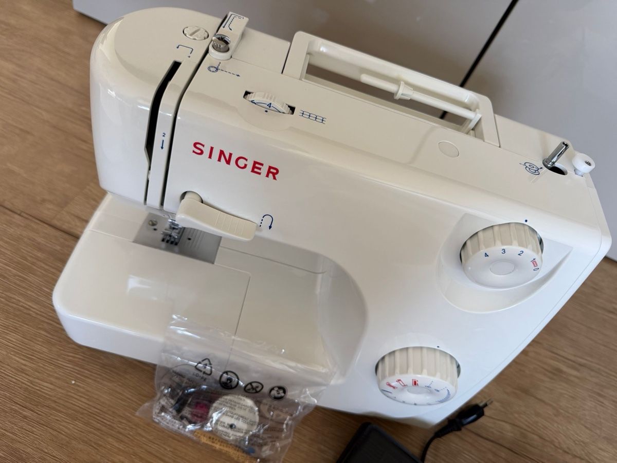 Singer Macchine da cucire: Singer Nähmaschine 8280 neuwertig – Nuovo (secondo la descrizione) da Dietikon venduto da Italia1969 1