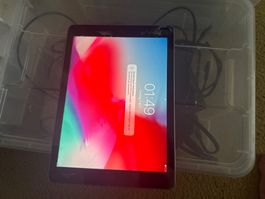 Ipad 6. Generation - A1893 - icloude