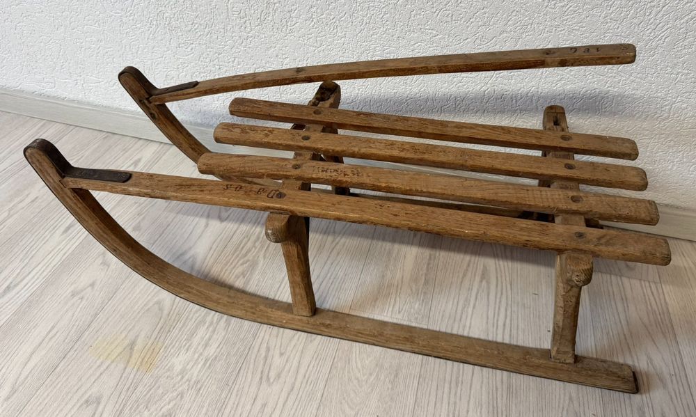 Ancienne Luge Davos En Bois, Pour La Déco Ou Glisse Vintage !