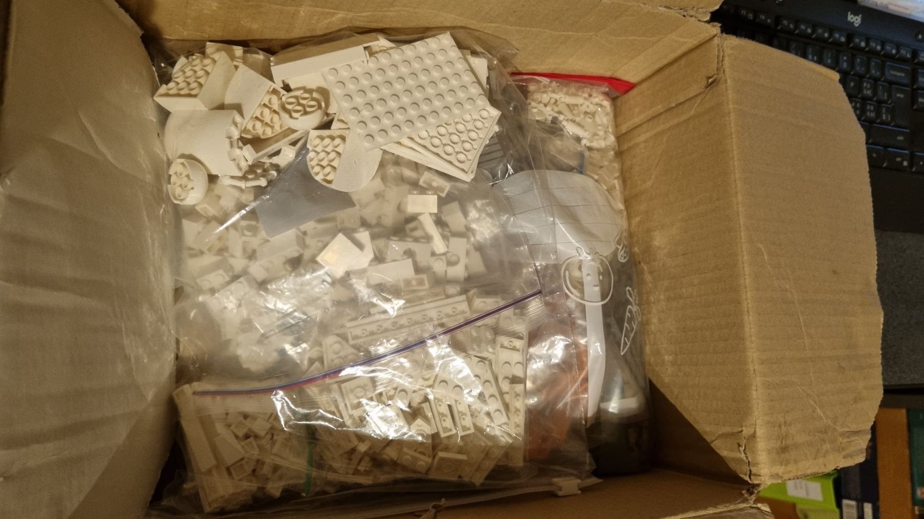 Lego Kit di costruzioni: Lego Empire State Building 21046 – Usato da La Chaux-de-Fonds venduto da mikilo1 1