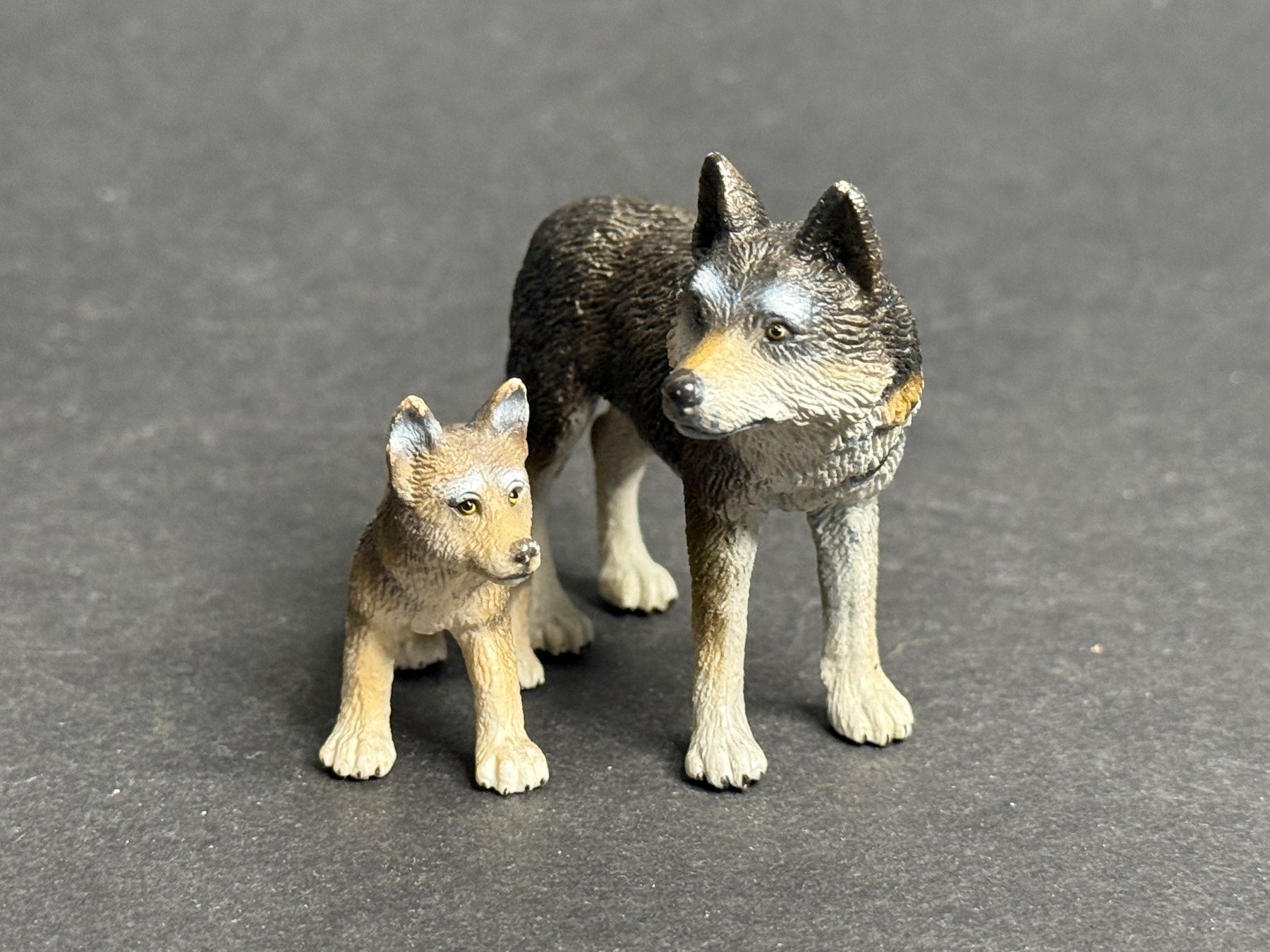 Schleich Statuette: Schleich Wolf und Welpe Tiere Wölfe – Usato da Ennetbaden venduto da mapa05 7