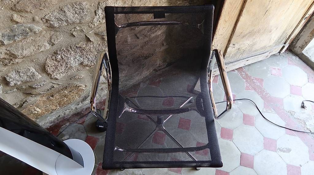 Eames Sedie: Eames EA 107 Netzstühle 2x – Usato da Luzern venduto da B-R 2