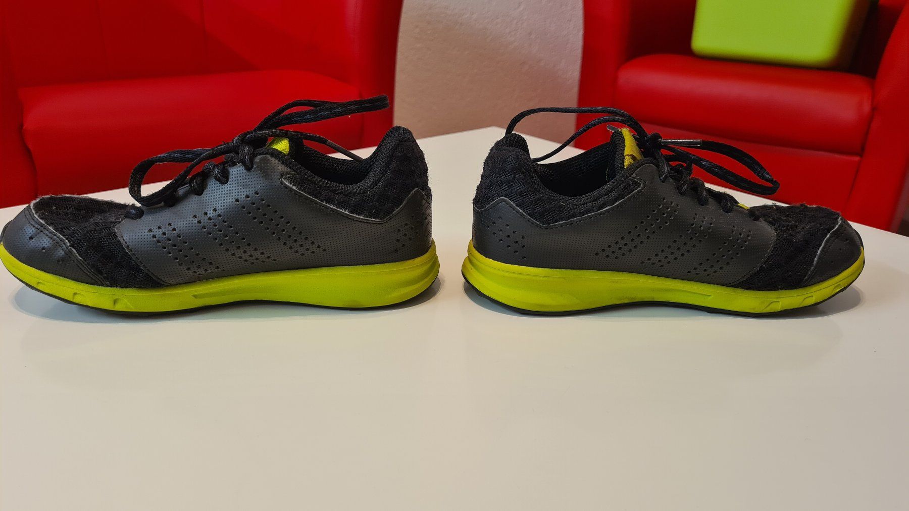 Adidas Scarpe per ragazzi: Adidas Schuhe Gr.33 – Usato da Obergösgen venduto da schesom 3