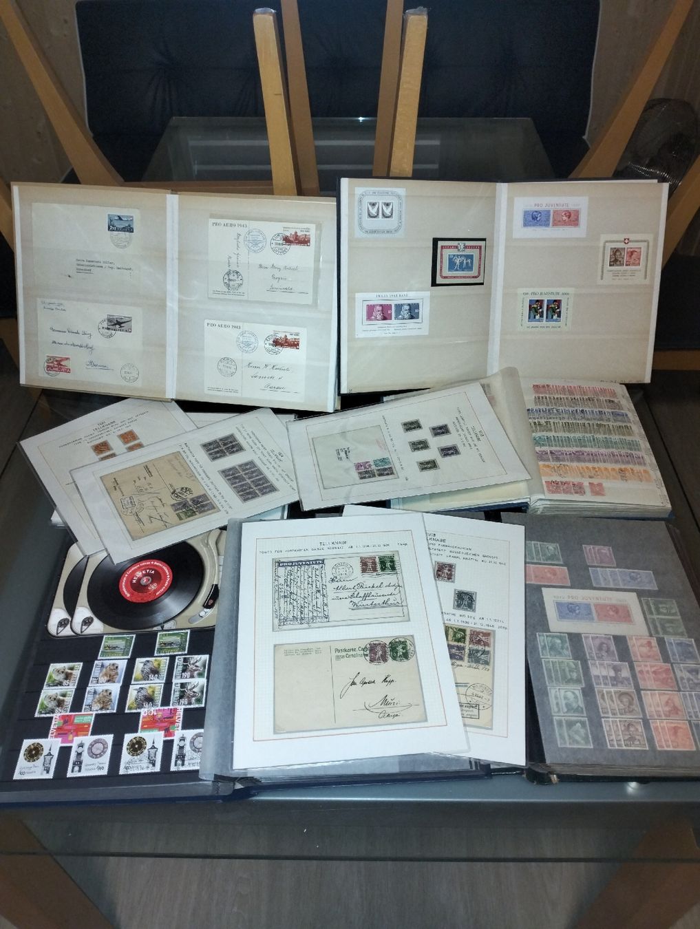 Tutti i francobolli: Riesige Briefmarken Sammlung Schweiz  – Usato da Riniken venduto da ChriguG75 3