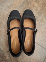 Ballerina mit Riemchen Gr. 37