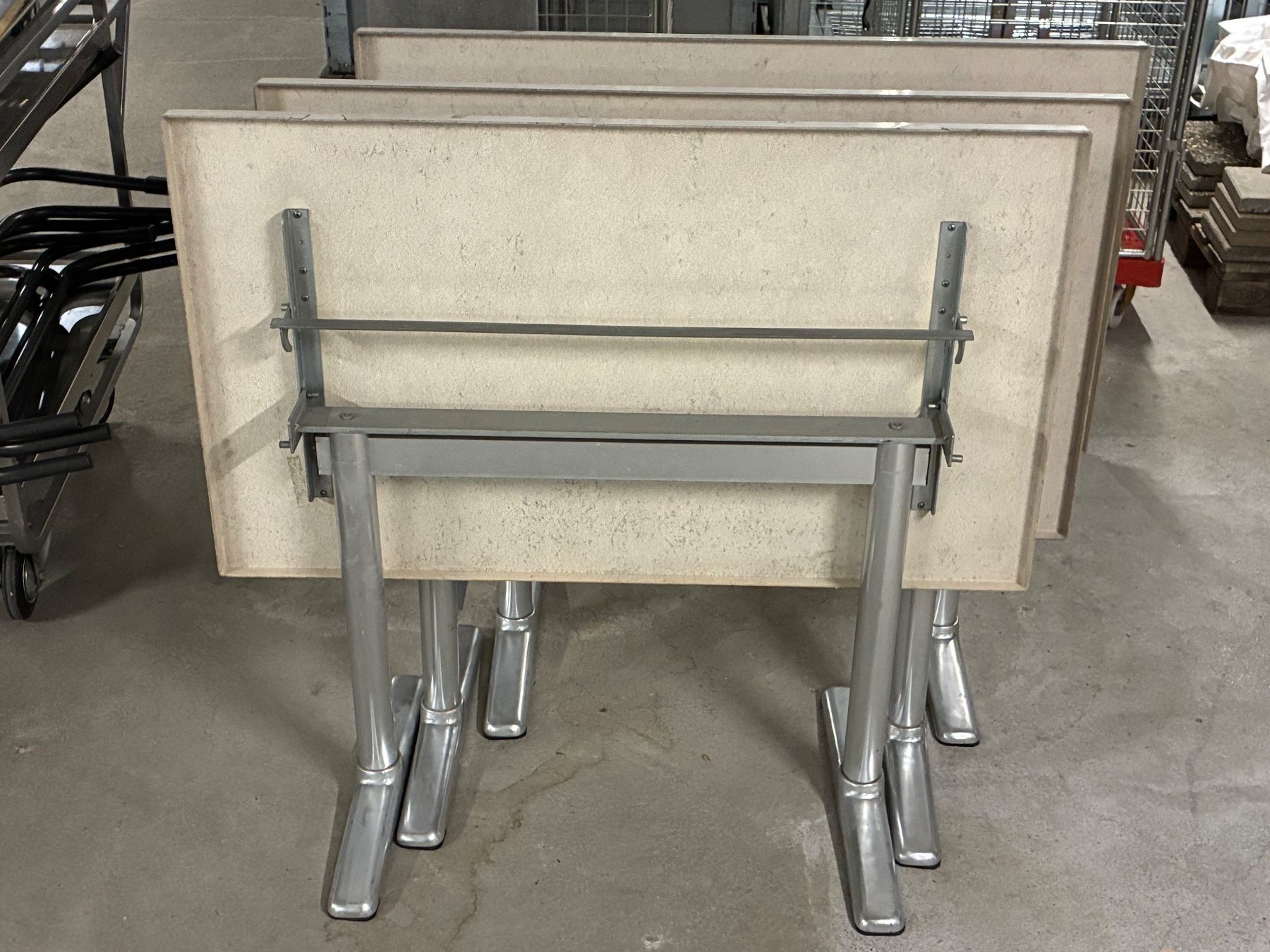 Tables: Gartentische – D'occasion à Kräiligen par MonteBerna 2