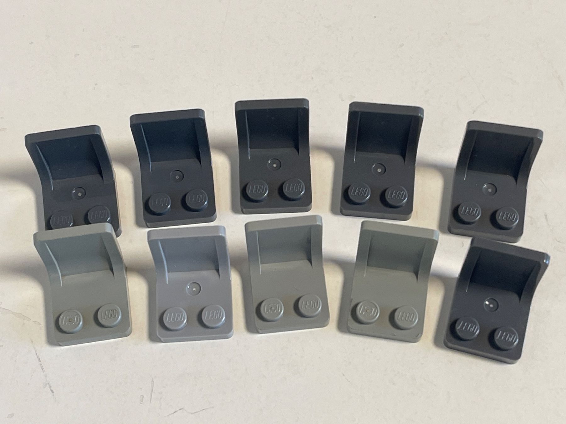 Lego Giocattoli: LEGO - 10 Graue Sitze – Usato da Gelterkinden venduto da cobra0110