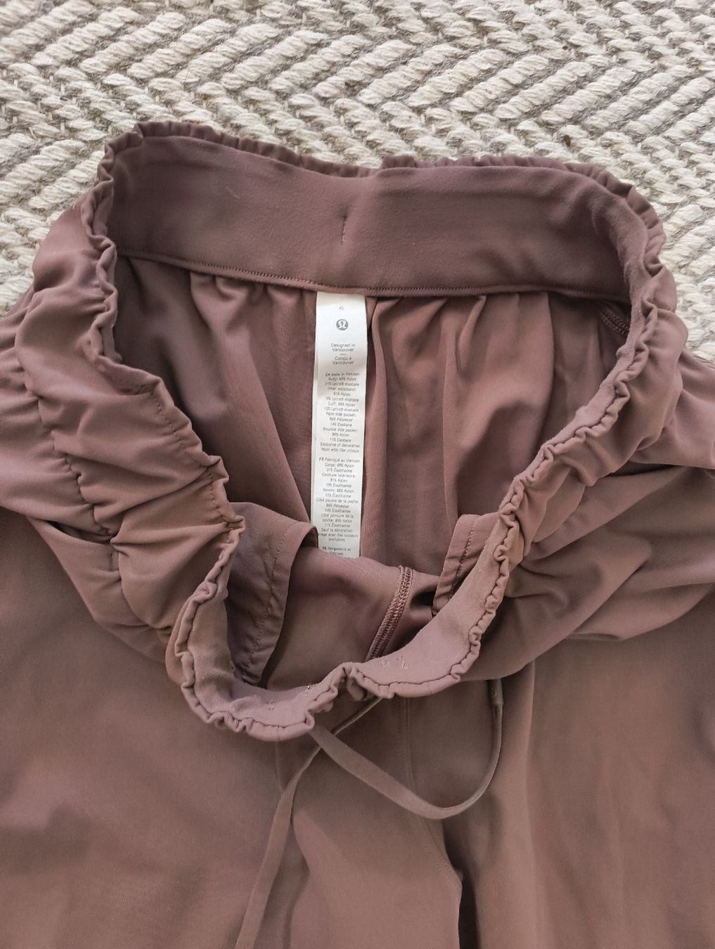 Lululemon Hosen: Lululemon Stretch High-Rise Jogger Gr 6 – Gebraucht aus Stein am Rhein von DaOhana 7