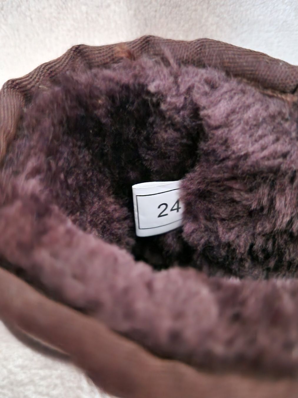 Ugg Scarpe per ragazzi: UGG Boots Gr 24, braun – Usato da Chur venduto da Babuyan13 3