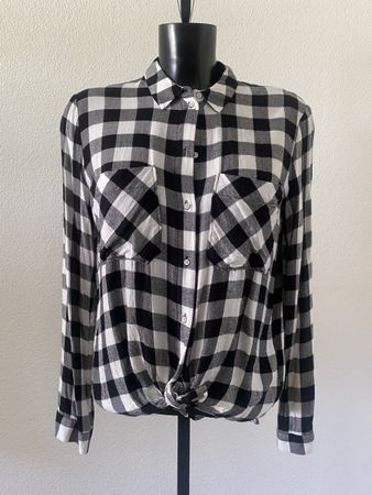 Bluse mit schwarz-weiss Karomuster, Grösse S