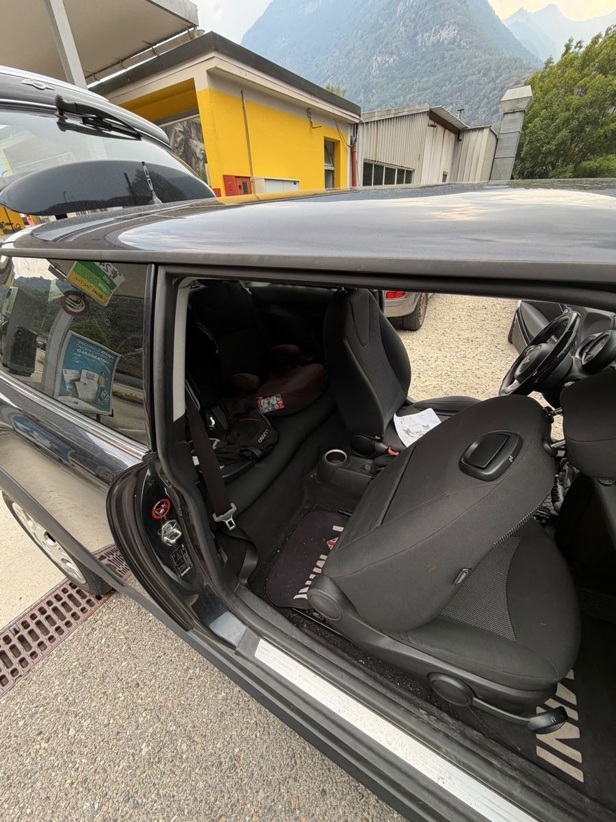 Mini Autos: Mini ONE – Gebraucht aus Osogna von mir_8wl9 7