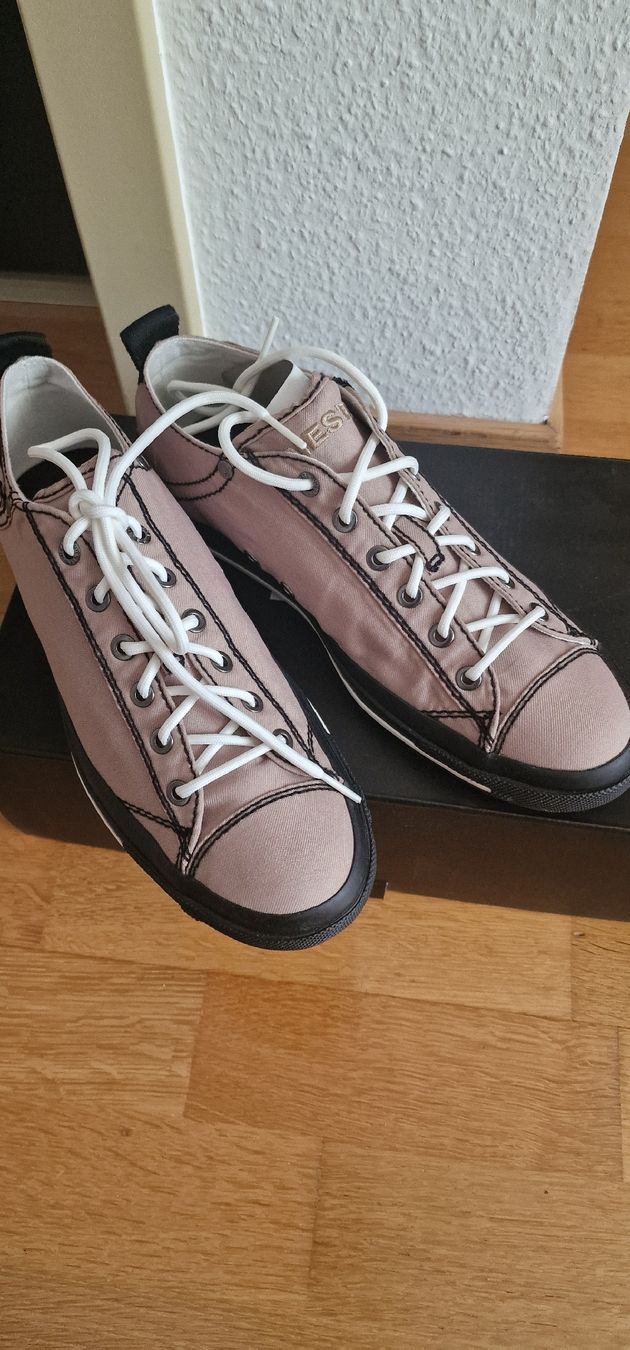 Herrenschuhe: Sneaker von Diesel – Neu und originalverpackt aus Reinach BL von snezhana