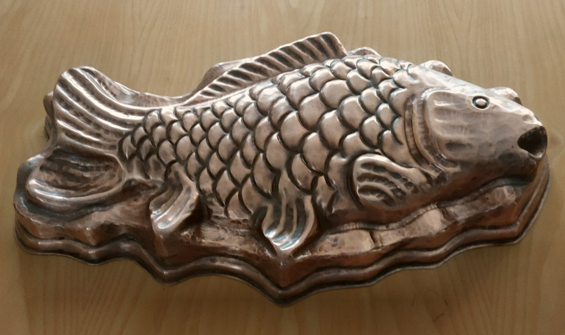 Tutte le decorazioni: Fisch-Kupferform zum Aufhängen – Usato da Zürich venduto da Zuerich_46