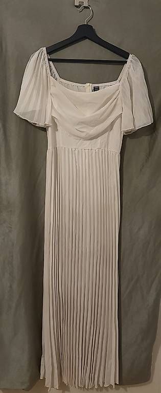 Vestiti: Elegantes creme-weisses Maxikleid mit Plissee-Rock – Nuovo e nell'imballaggio originale da Oberurnen venduto da buesraak