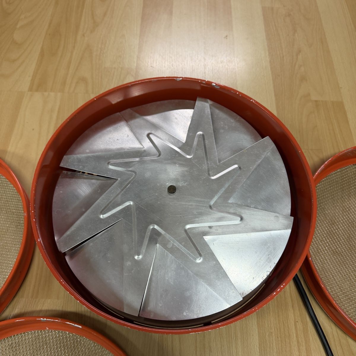 Sigg Appareils de cuisine: Dörrex Sigg orange mit 3 Sieben gebraucht – D'occasion à Thun par BanjoDan 3