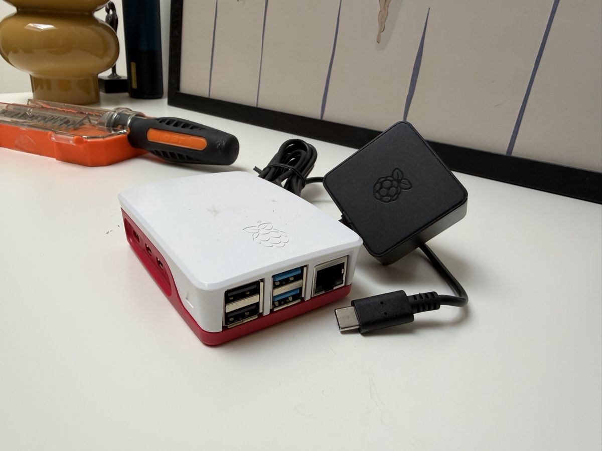 Raspberry Pi PCs: Raspberry Pi 4 Model B - 1CHF! – D'occasion à Bonstetten par NiroNiro 1