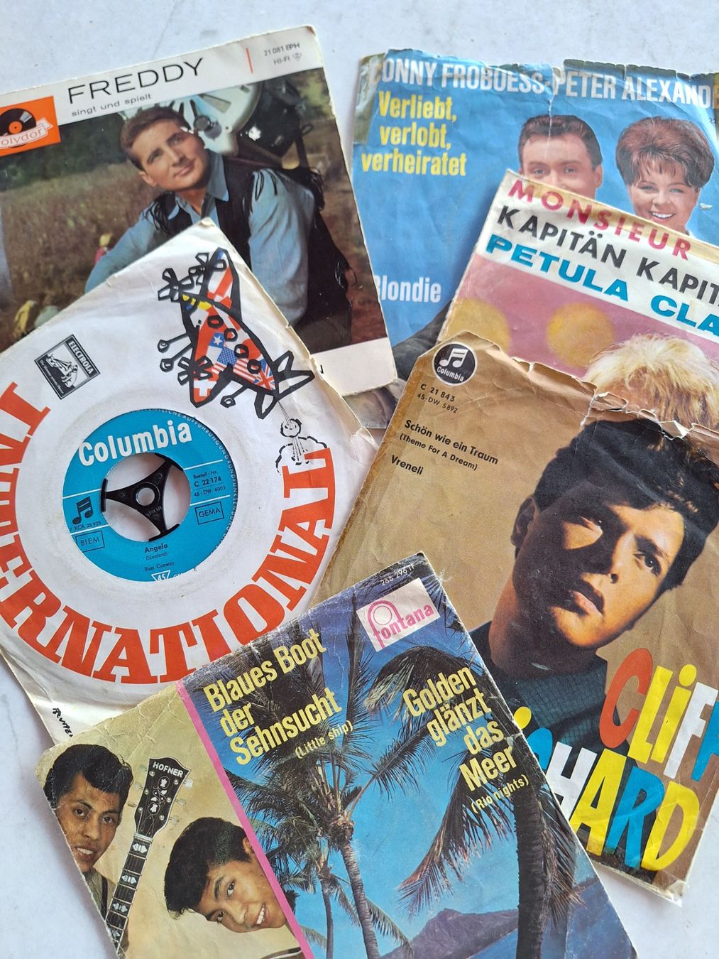 Dischi in vinile: 22 STK DIVERSE URALTE SINGLES – Usato da Huttwil venduto da Kunterbuntli 2