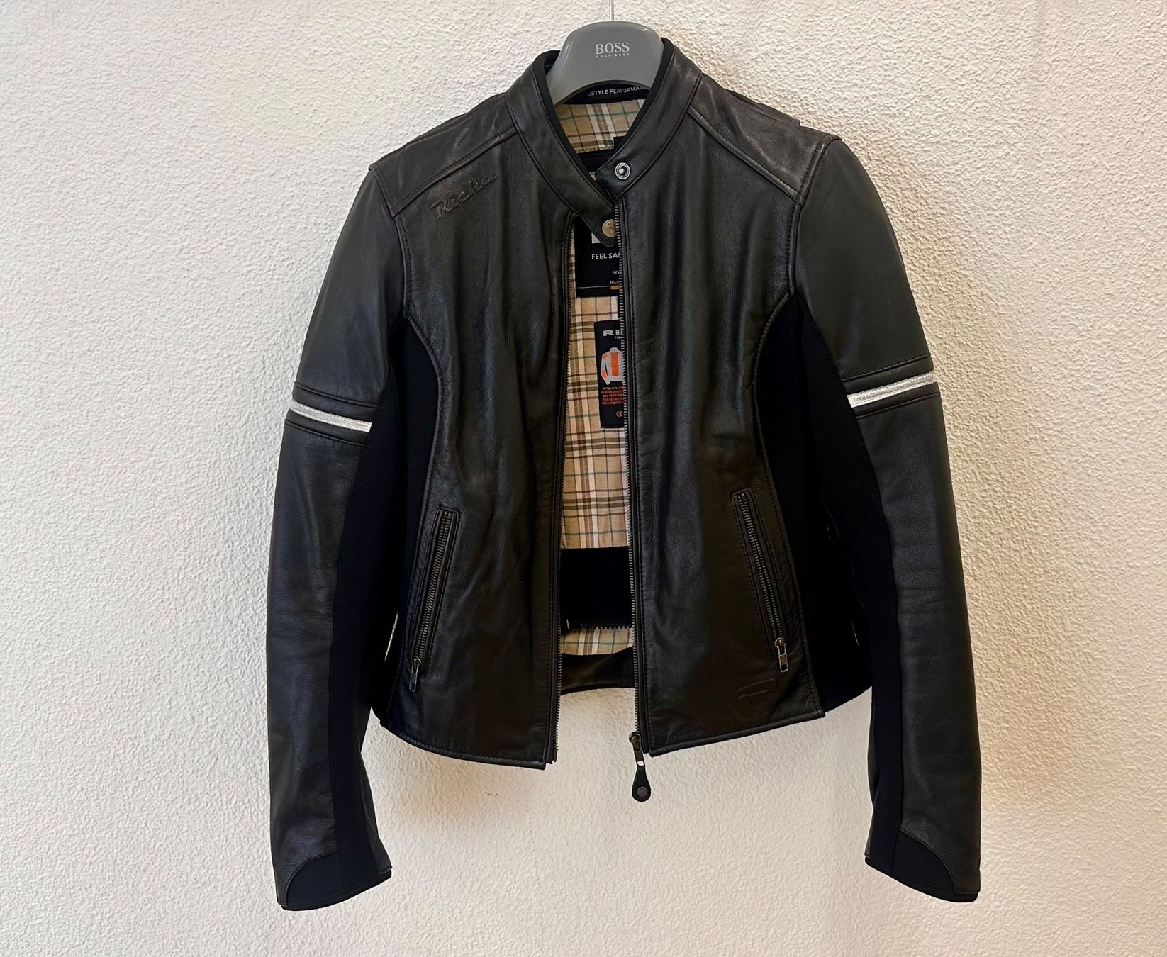 Jacken: Richa Motorrad Lederjacke Damen Grösse 38 – Gebraucht aus Buchs AG von o_nmno