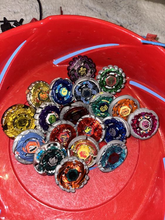 Beyblade METAL FUSION + Arena 6