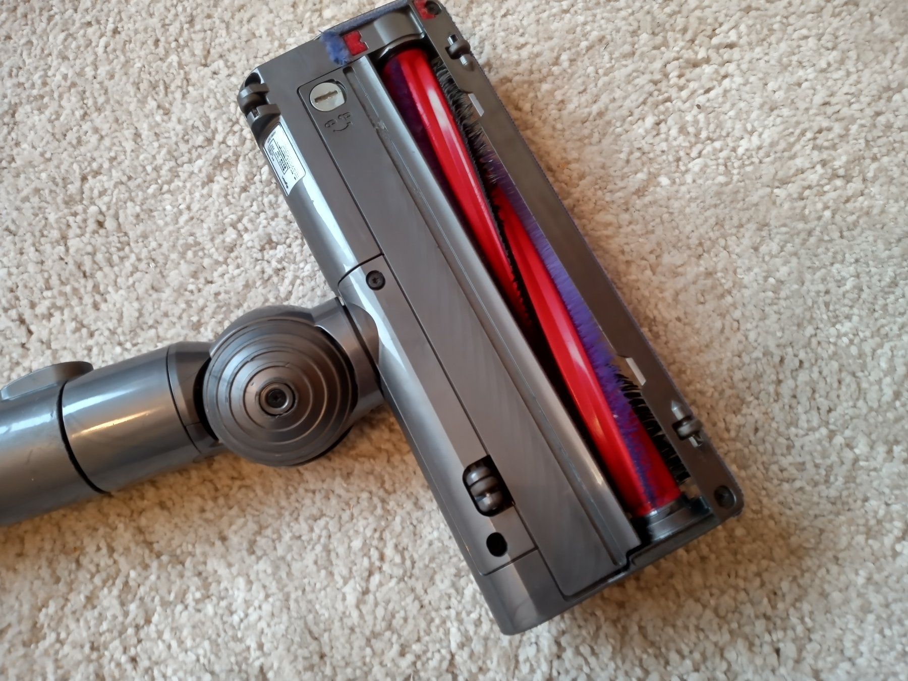 Dyson Aspirapolveri & Accessori: Handstaubsauger Dyson V6 – Usato da Prez-vers-Siviriez venduto da Monija70 4