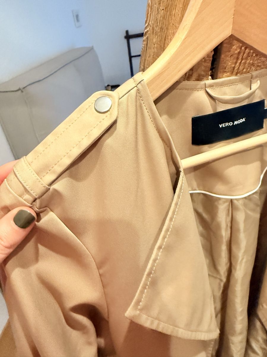 Vero Moda Cappotti: Mantel Vero Moda  M Tall – Usato da Dotzigen venduto da White_Warrior 4