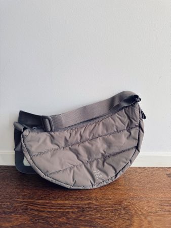 GOT BAG Puffer Moon Bag Oyster
